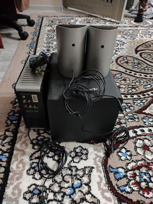 Продам колонку Microlab