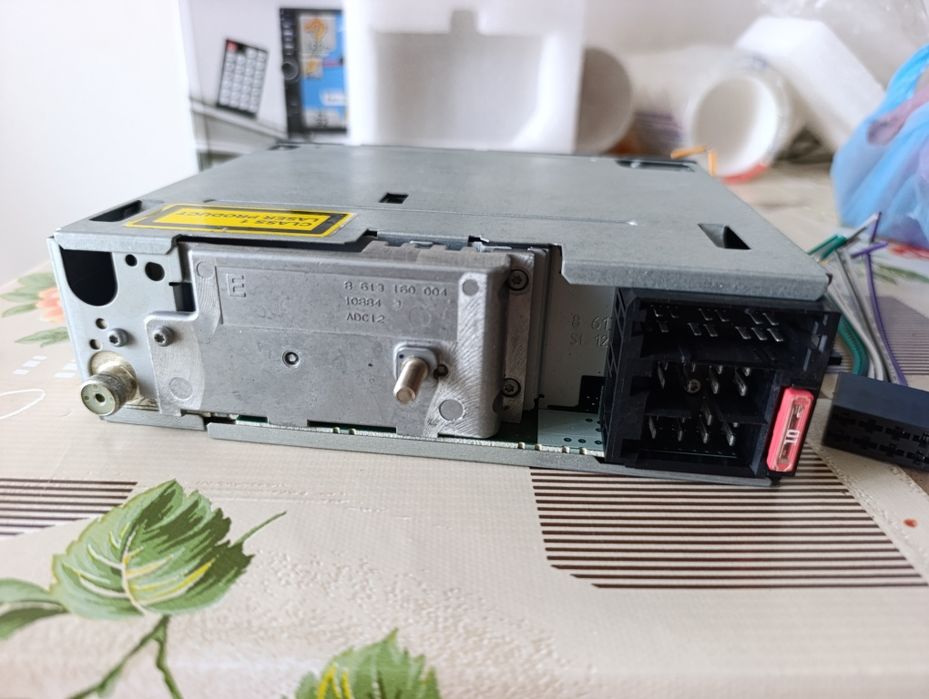 Vând radiocasetofon cu CD auto Blaupunkt London MP37 model vintege