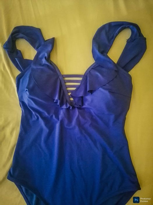 2 чифта бански костюми