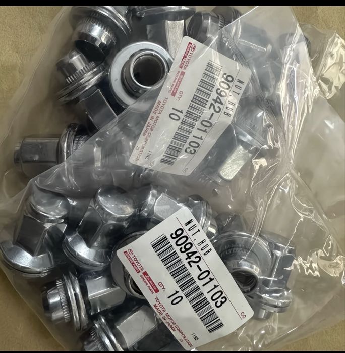 Гайки шпильки колеса