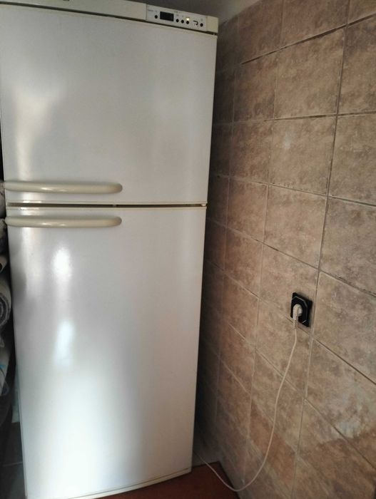 Combina frigorifica Bosh , stare buna.