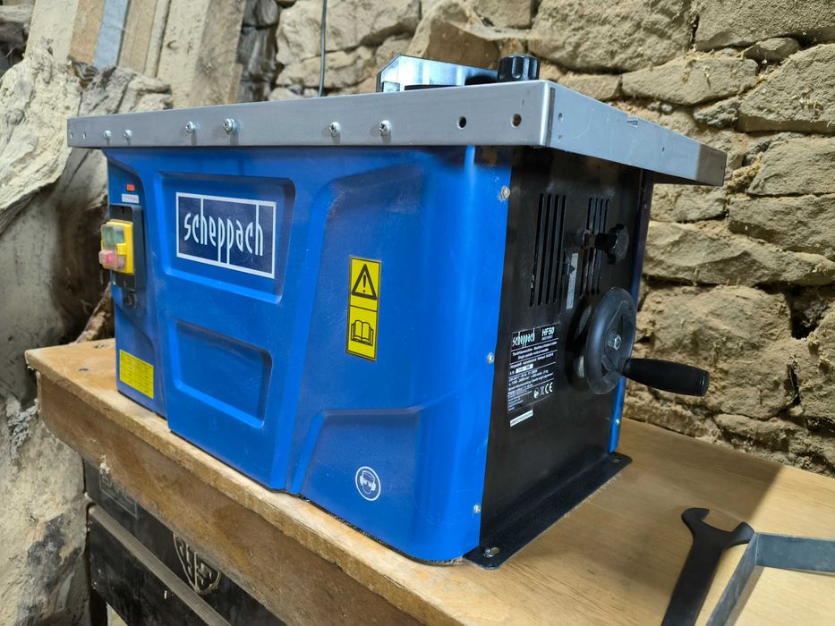 Настолна фреза 1500W Scheppach HF50