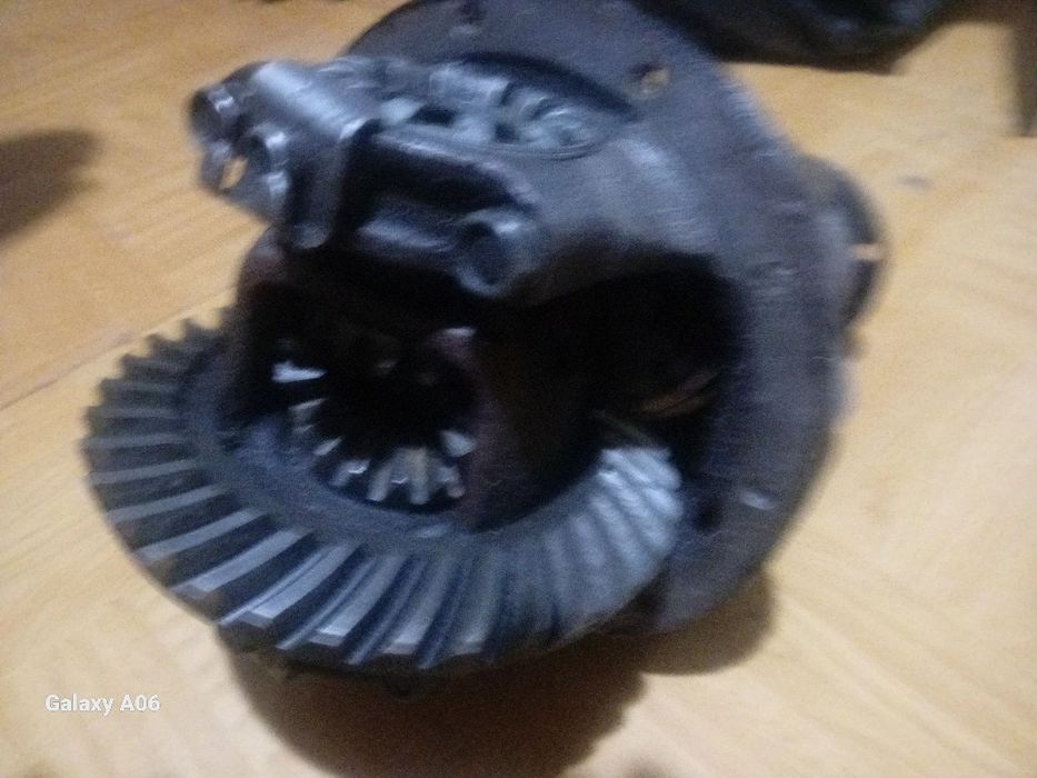 Продаются автозапчасти на Москвич 412 советского производства