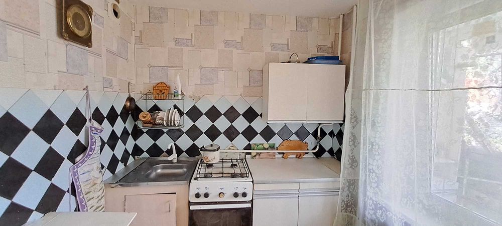 Продам 1 ком квартиру в 7 мкр