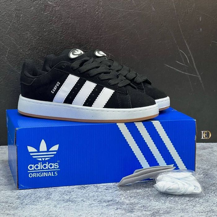 Adidași dama și bărbați