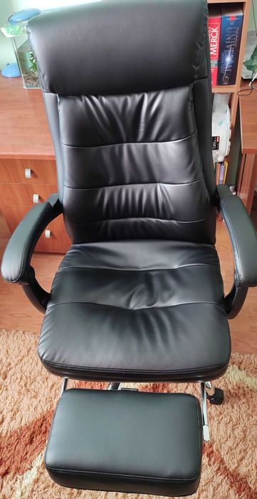 Fotoliu/scaun de birou cu suport picioare