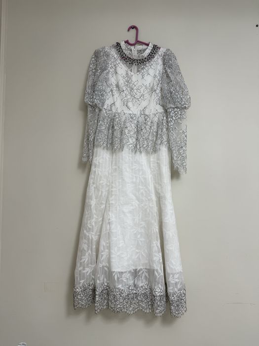 Женское платье для мерроприятии