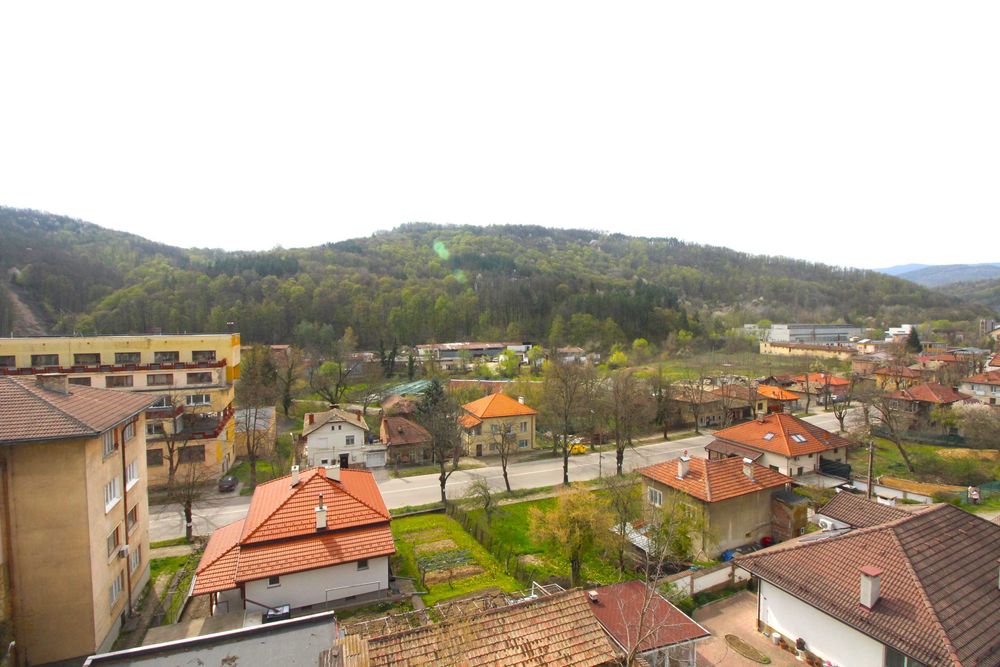 Двустаен тухлен апартамент в кв. Дядо Дянко, гр. Габрово