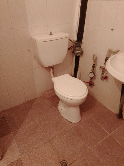 Дава се под наем Двустаен апартамент в Плевен, Дружба 1 - 85 кв.м за 229.5 € - Снимка #12