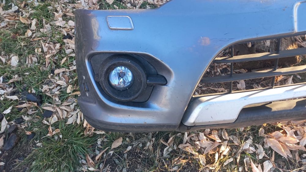 Передний бампер на Митсубиси Л-200