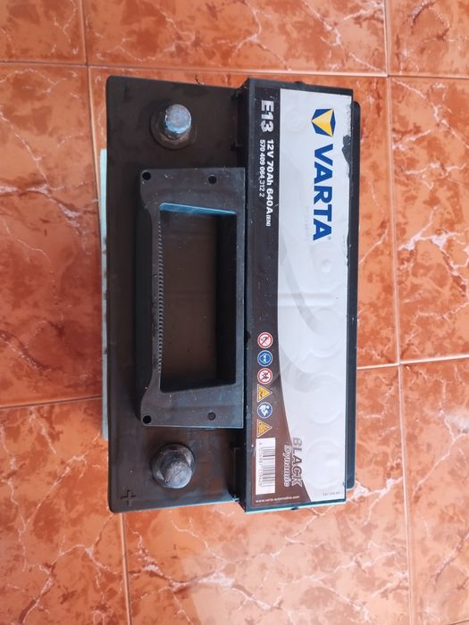 Акумулатор Varta 70Ah