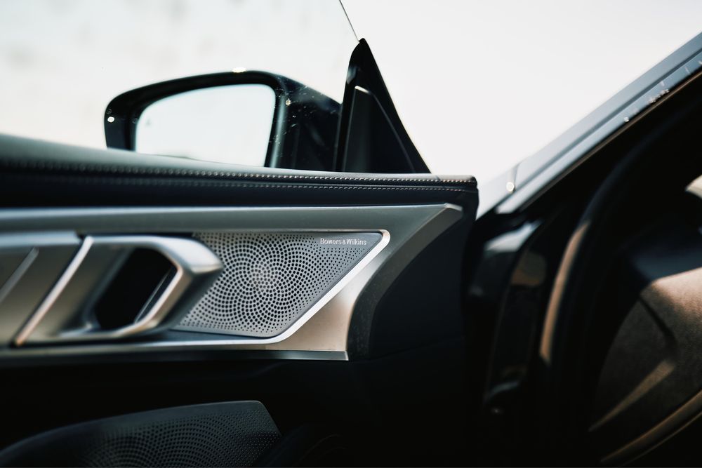 BMW Seria 8 2023 — imagine 4