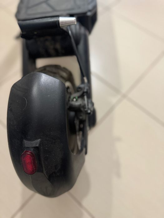 Vând trotinetă electrică Kugoo G2 Pro – puternică, autonomie mare
