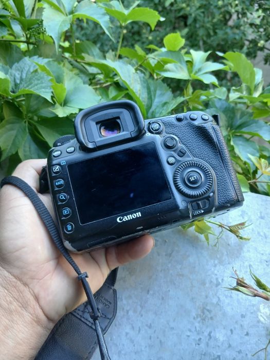Canon 5D mark 4 с объективом