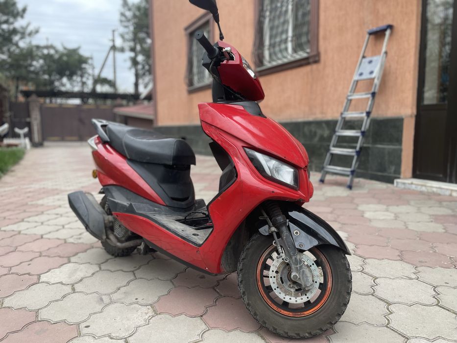 Продам мопед M8 скутер
