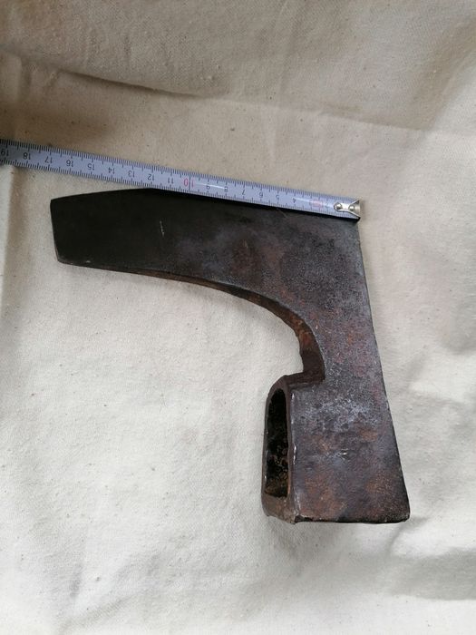 Брадви 4 бр. - стари