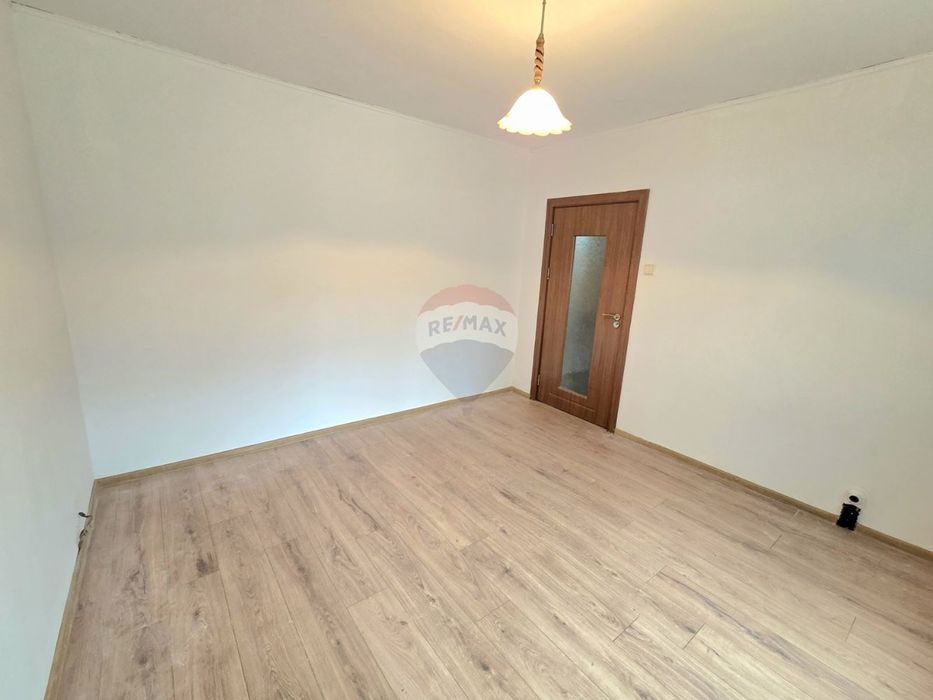 Продава се Двустаен апартамент в Варна, Младост 1 - 62 кв.м за 1003 €/кв.м - Снимка #12