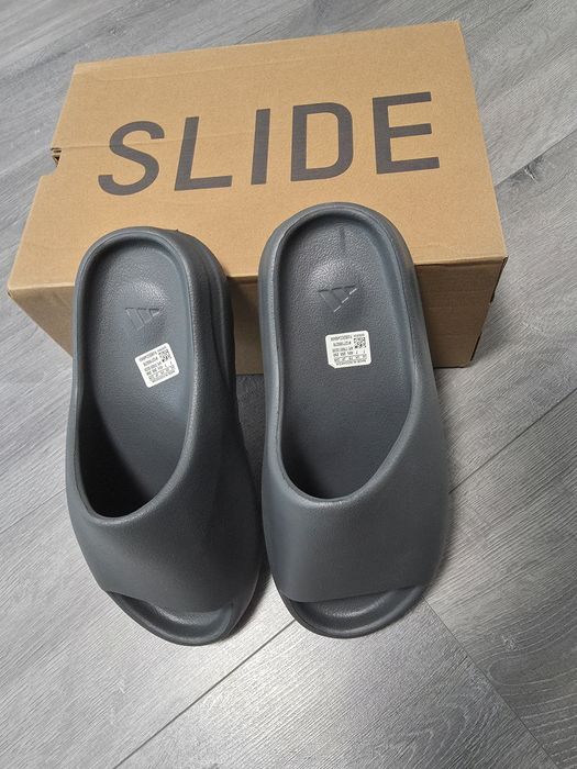 Adidas Yeezy Slide 40.5