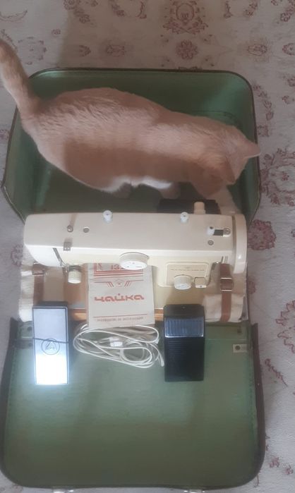 Швейная машинка Чайка