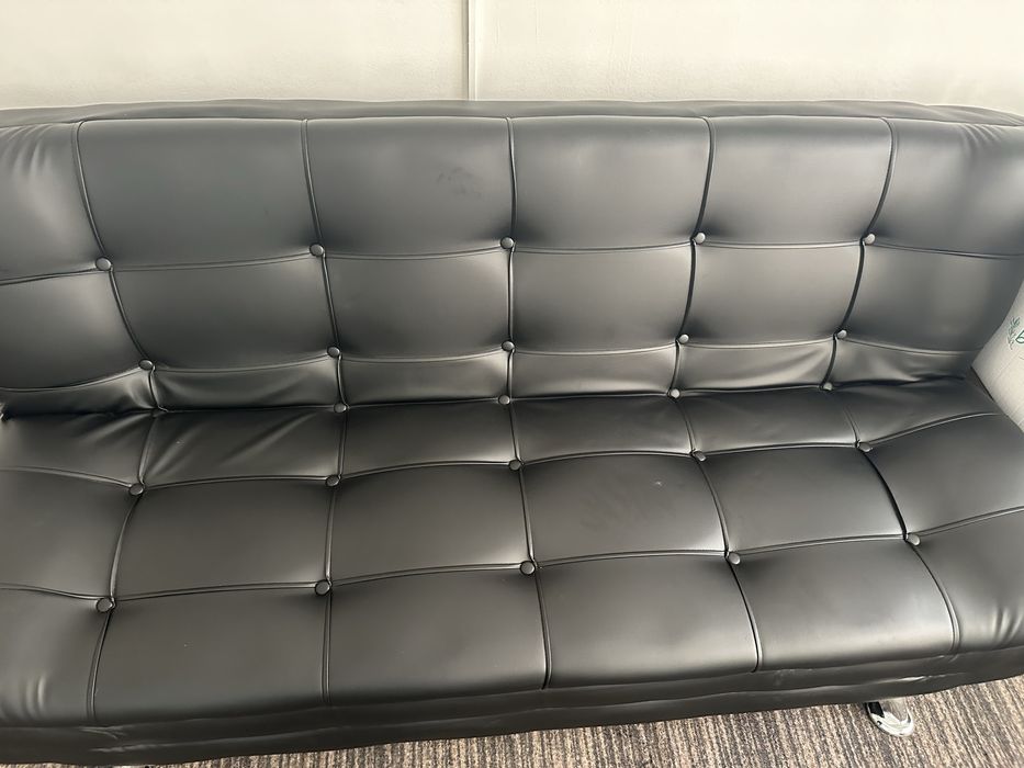 Офисный диван новый.