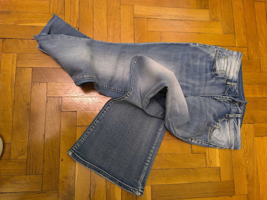 дънки чарлстон светъл деним 30 лева