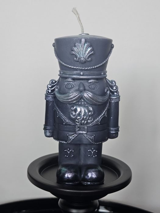 Set Cadou, Doua Lumanari Decorative de Craciun, Spargatorul de nuci