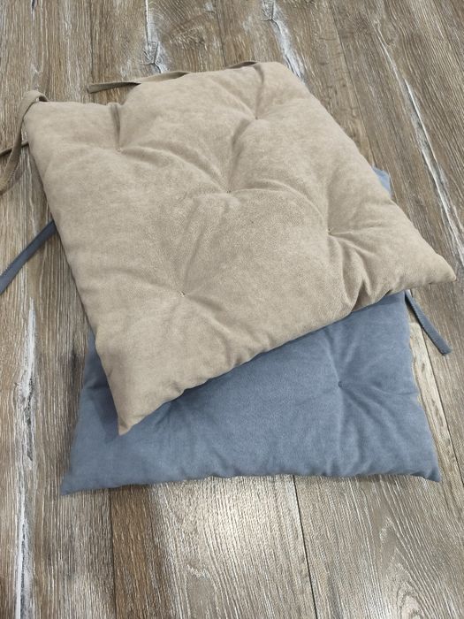 Продам подушки для стульев