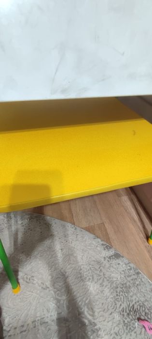 Продам двухсторонний детский мальберт со столиком