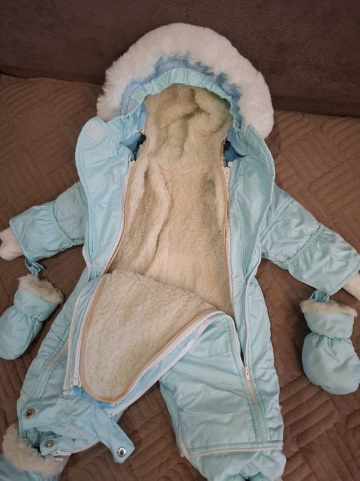 Продам детский комбинезон