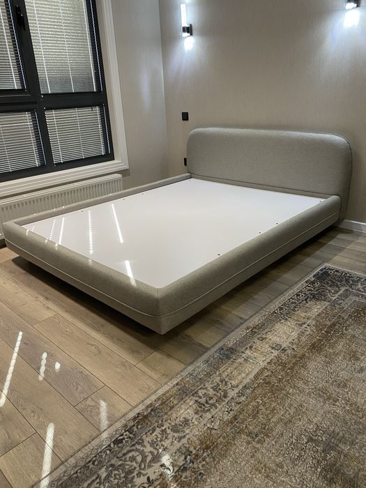 Кровать двуспальная качественная