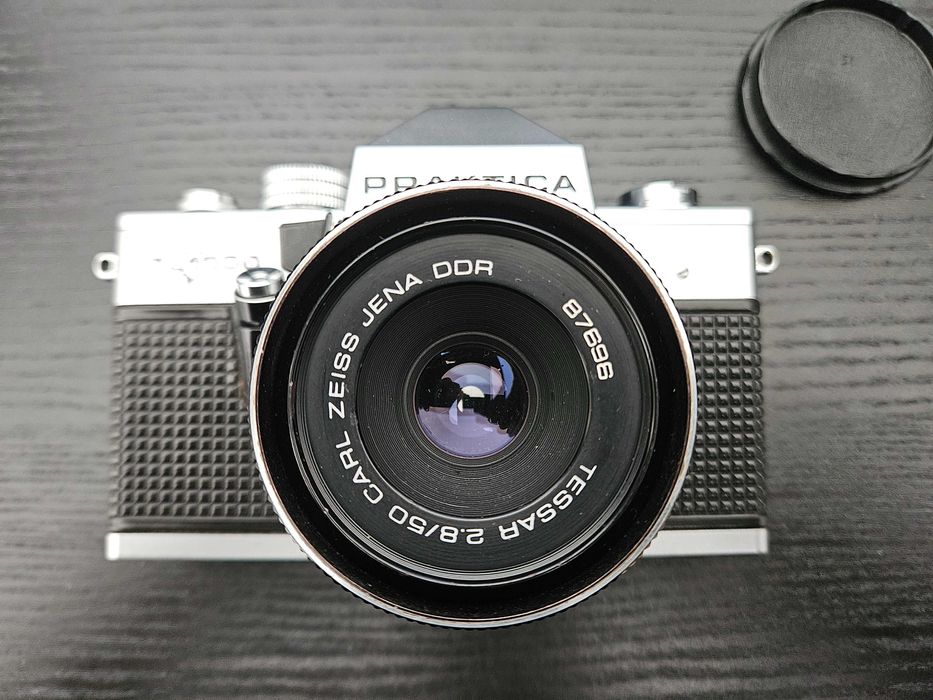 Лентов фотоапарат Praktica Super TL1000 + Zeiss Tessar 2.8/50
