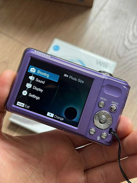 Aparat foto digital Samsung PL80 cu incarcator si card 12 mega pixeli