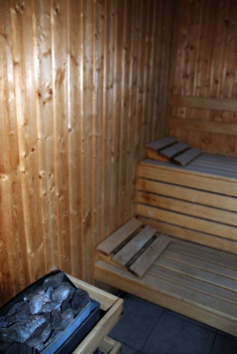 Продава се Хотел в Хисаря - 1000 кв.м за 485 €/кв.м - Снимка #12