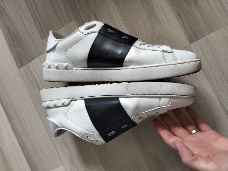 Sneakers  piele alb-negru Valentino Garavani, mărimea 44