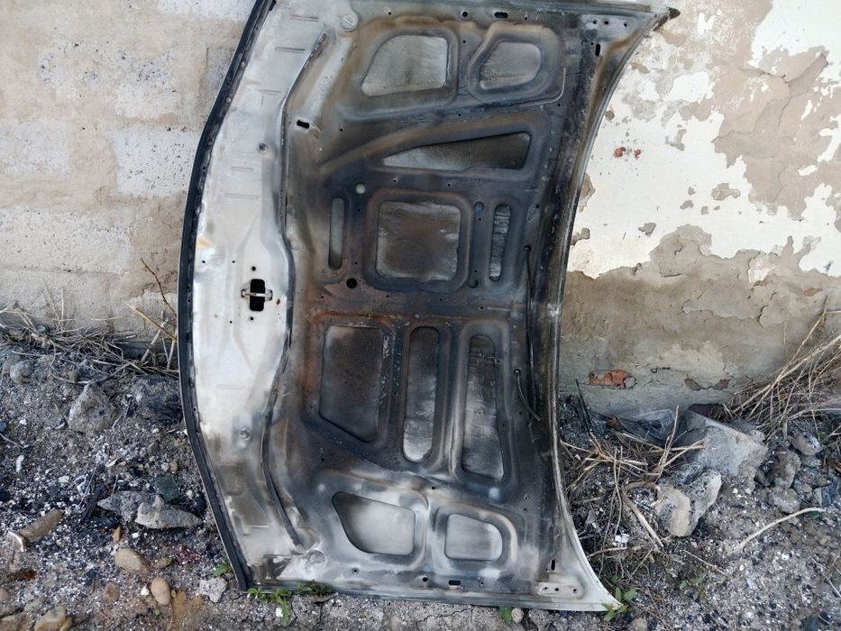 Запчасти на Мазда 323