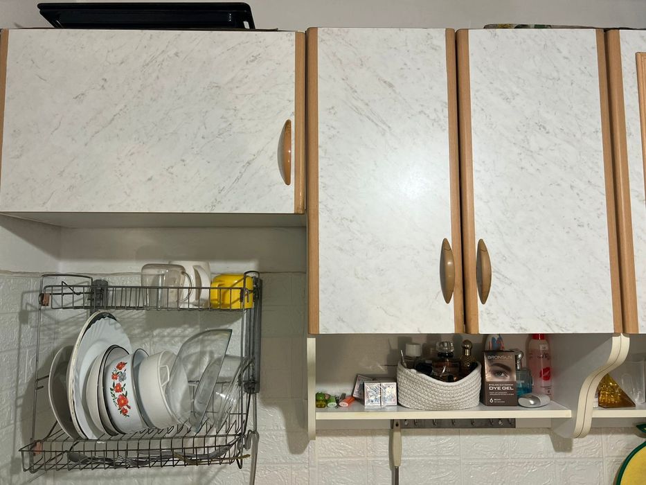 Продам кухню в белом цвете