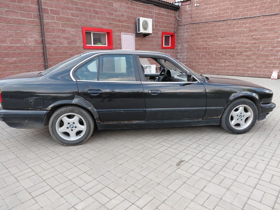 Бмв е34 525, автомат