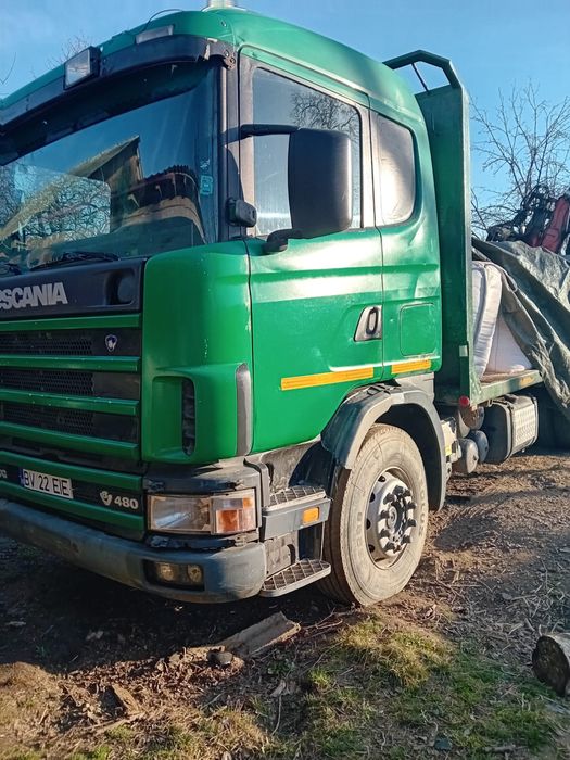 Vand masina forestiera cu macara