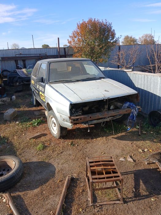 Продам Гольф-2  две машины.