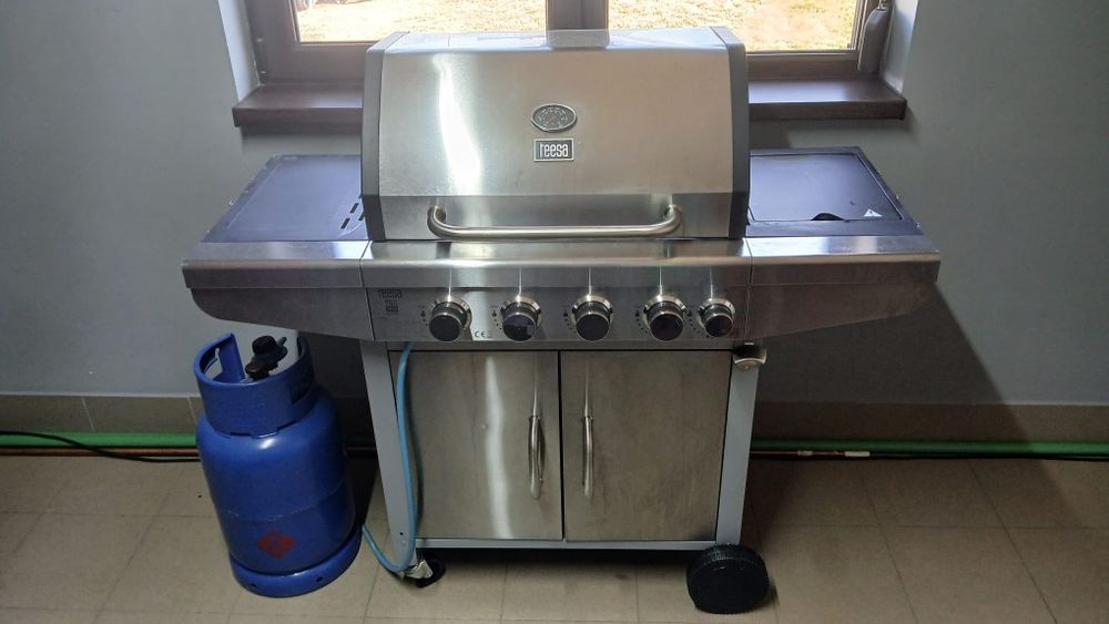 Gril Teesa aproape nou 5 arzătoare din care unul pentru oale