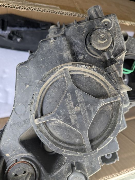 Фара и бампер автомобиля Киа оптима