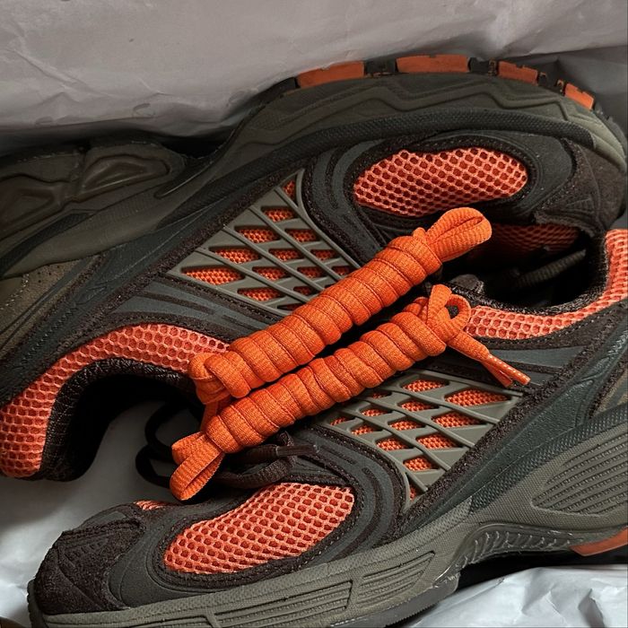 продам кроссовки ZARA