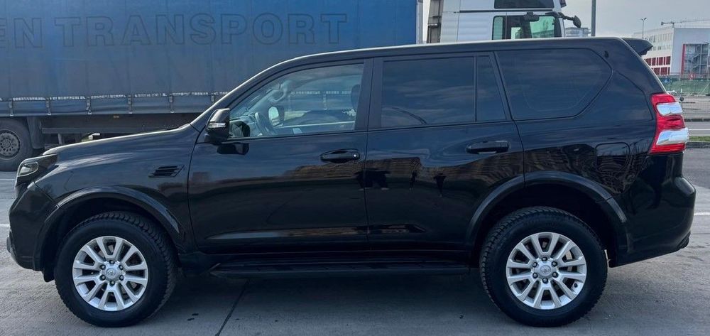 Toyota Land Cruiser automata navigatie 8 locuri piele camera fata spate euro 5