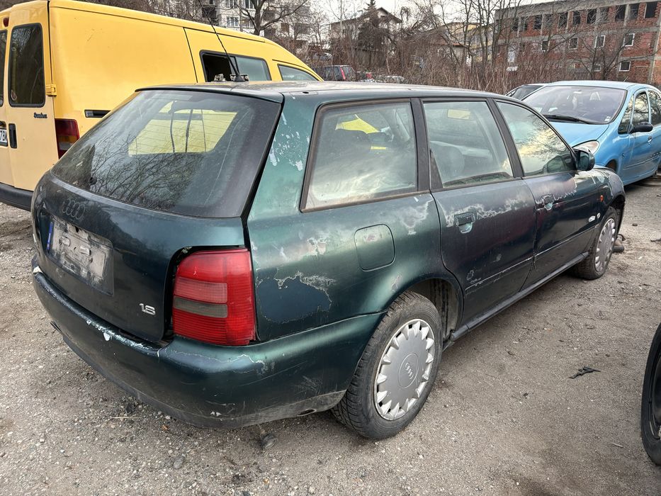 Ауди А4 Б5 1.8 125к.с два броя на части.