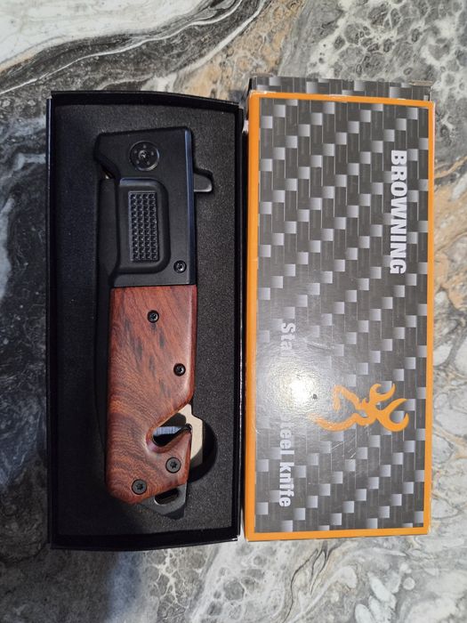 Cuțit / briceag pliabil