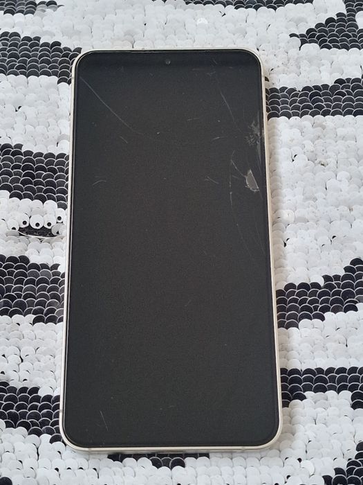Samsung S24  5G   256 GB    Yelow Titanium