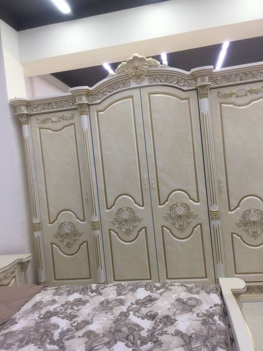 Spalniy garnitur toʻliq