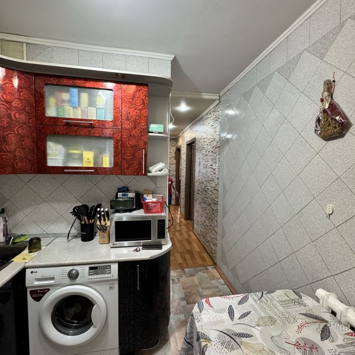 Продам 3-комн 20 мкр