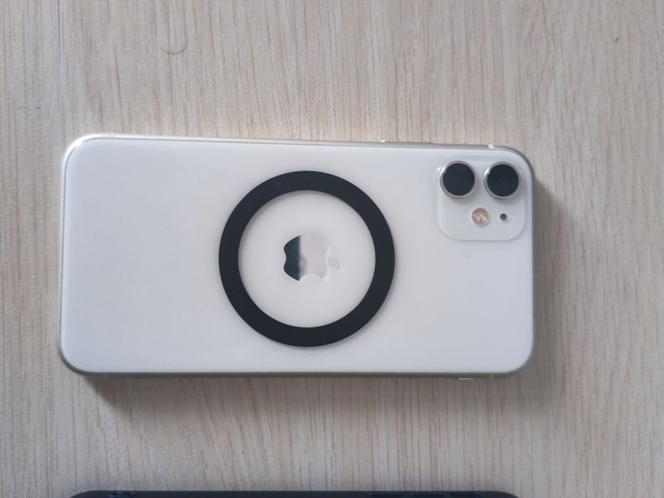 Iphone 11 в хорошем состоянии