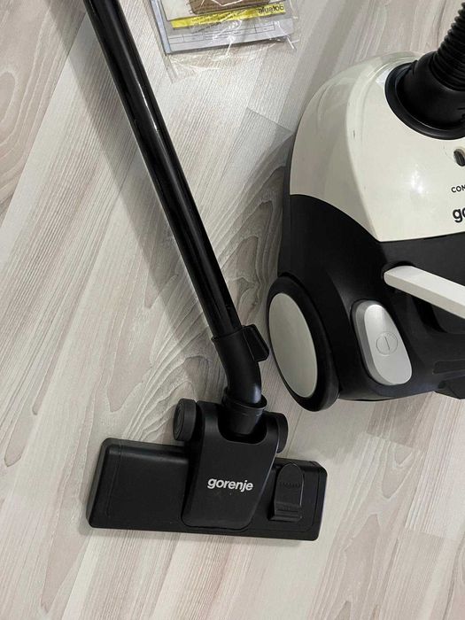 Aspirator cu sac GORENJE Compact XS VCEA11CXWII, 750W, 78dB -140 lei